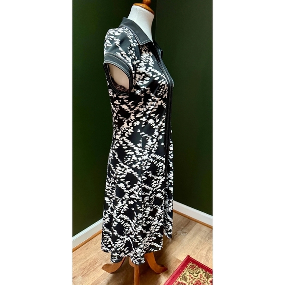 Black & White Floral Zip-Front Dress - Picture 3 of 4